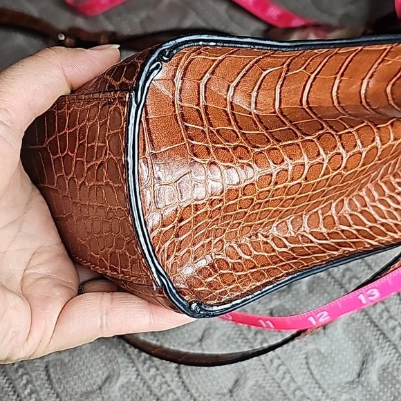 Dana Buchman Purse - Picture 15 of 16